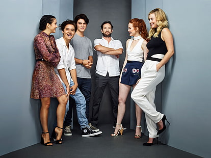 comic con 2017 riverdale, smile, the series, actors, Riverdale, Veronica Lodge, Camila Mendes, Betty Cooper, Cole Sprouse, Lili Reinhart, Cheryl Blossom, Madelaine Petsch, Archie Andrews, Jughead Jones, K.J. Apa, Luke Perry, Fred Andrews, HD wallpaper HD wallpaper