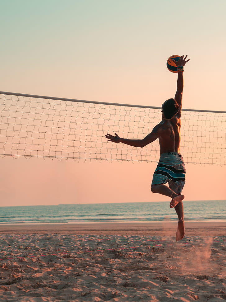 волейбол, плажна топка, плаж, спорт, мъже, без риза, HD тапет, тапет за телефон