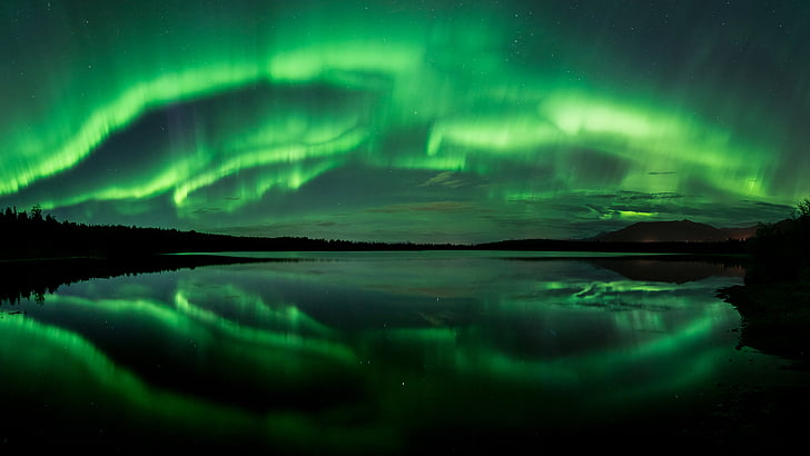 Aurora boreal sobre el fondo del cuerpo de agua, Aurora, Beach Lake, Northern Lights, Panorama, Alaska, 4K, Fondo de pantalla HD