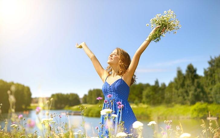 women's blue spaghetti strap dress, greens, summer, the sky, grass, girl, the sun, trees, joy, happiness, landscape, flowers, nature, chamomile, bouquet, dress, hairstyle, brown hair, river, is, bokeh, he closed his eyes, HD wallpaper