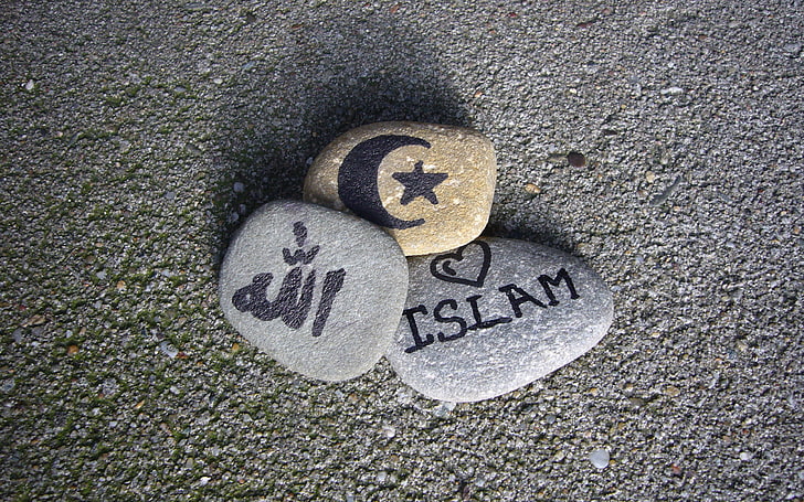 Ислам Жизнь, два серых и один коричневый камни, религиозные, мусульманские, камни, HD обои