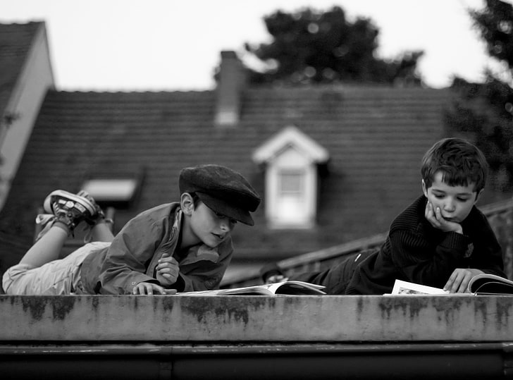 Reading On The Roof, boy's black sweater, Black and White, Comic, White, Black, Lucky, Children, France, Evening, Roof, Read, Busy, luke, strassbourg, alsace, HD wallpaper