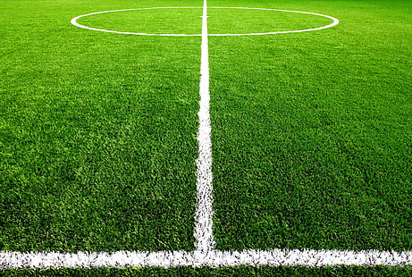 зеленое футбольное поле, поле, трава, разметка, газон, футбол, центр, HD обои HD wallpaper