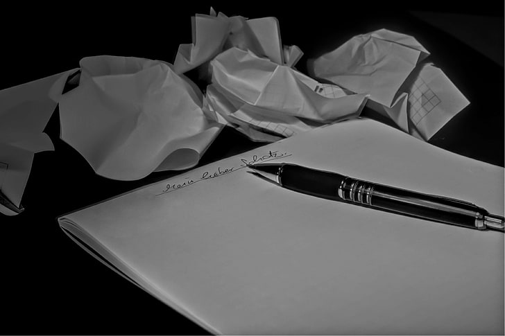 черно и бяло, смачкани хартии, бележник, хартия, писалка, писане, HD тапет