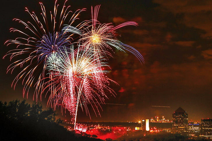 Fireworks HD, fuegos artificiales de color rosa, azul y amarillo, 1920x1280, fuegos artificiales, Fondo de pantalla HD