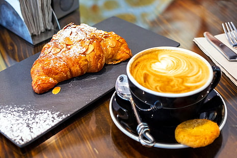 roti dan latte, sarapan, makanan, kopi, croissant, Wallpaper HD HD wallpaper