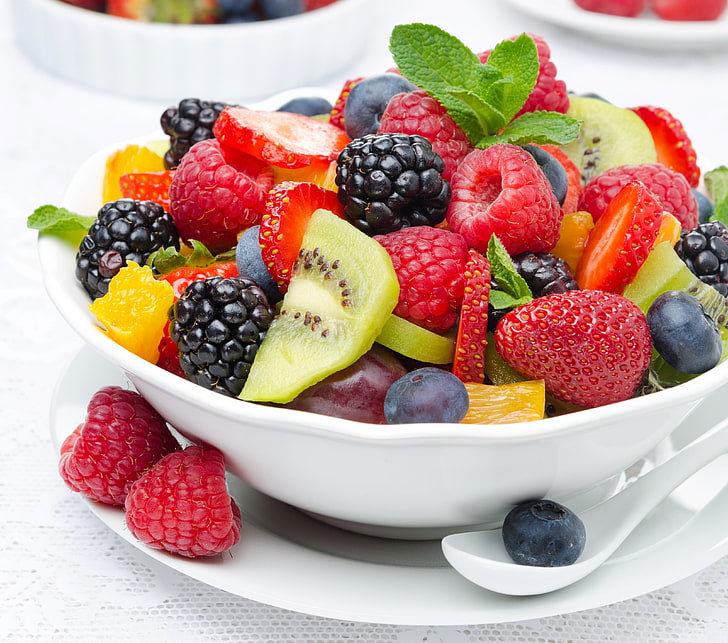 bowl of fruit salad, berries, raspberry, kiwi, strawberry, fruit, dessert, BlackBerry, fruits, strawberries, fruit salad, HD wallpaper