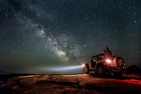natur, landskap, Vintergatan, natt, stjärnor, stjärnklar natt, Tyler Stableford, Jeep, Utah, USA, bil, lampor, par, HD tapet HD wallpaper