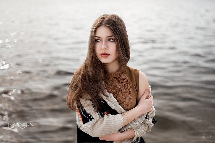 women, portrait, arms crossed, water, looking away, 500px, brunette, red lipstick, gray eyes, long hair, women outdoors, sweater, looking into the distance, open mouth, model, straight hair, HD wallpaper