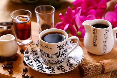 tazza in ceramica bianca e nera stampata con note musicali con piattino, caffè, tazza, bevanda, utensili, chicchi di caffè, Sfondo HD HD wallpaper