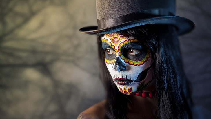 damska farba do twarzy calavera, kobieta w czarnym cylindrze, grafika, fotografia, Sugar Skull, cylinder, kobiety, zbliżenie, voodoo, twarz, kapelusz, Dia de los Muertos, Tapety HD