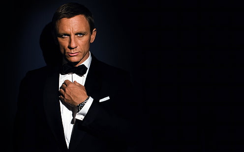 James Bond, den mörka bakgrunden, klocka, kostym, skådespelare, man, 007, daniel craig, james bond, HD tapet HD wallpaper