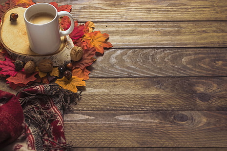 осень, листья, фон, дерево, кофе, разноцветные, шарф, чашка, дерево, клен, HD обои HD wallpaper