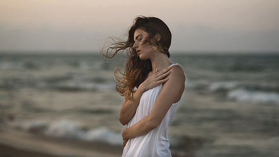 море, плаж, ветровито, дълга коса, жени на открито, жени, модел, HD тапет HD wallpaper