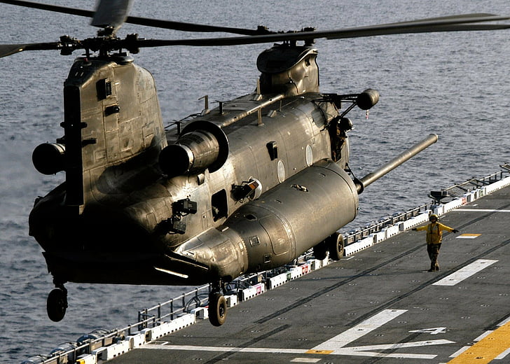 طائرات هليكوبتر عسكرية من طراز Boeing CH-47 Chinook، خلفية HD