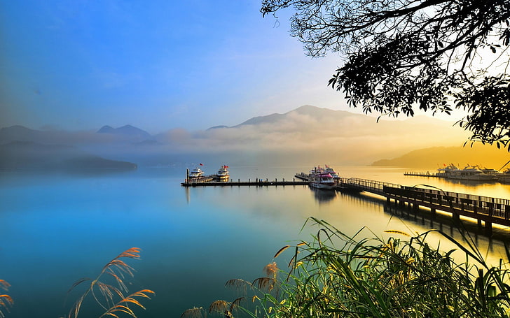 brown wooden dock, mountains, fog, lake, boats, pier, reed, haze, HD wallpaper