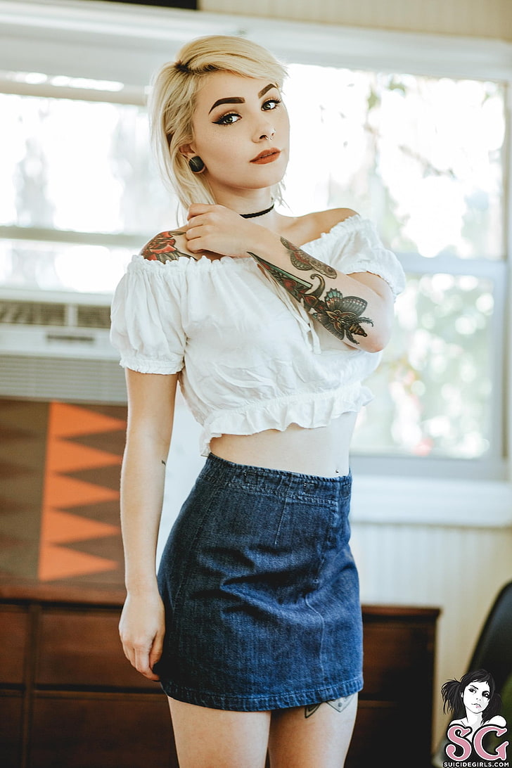 Enrapture, Suicide Girls, Enrapturex, blonde, white tops, women indoors, high waisted, pierced navel, skirt, jeans, tattoo, looking at viewer, necklace, red lipstick, bare shoulders, depth of field, women, model, Elise Tails, pierced septum, Stretched ears, HD wallpaper