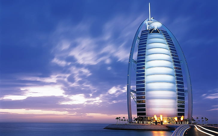 pejzaż miejski, Dubaj, miasto, miejski, hotel, chmury, budynek, Burj Al Arab, niebieski, morze, światła, architektura, architektura islamu, Tapety HD