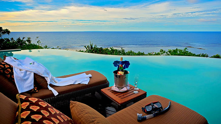 Infinity Pool overlooking Ocean, tropical, islands, loungers, lagoon, ocean, aqua, blue, paradise, pool, infinity, view, island, relax, south-, HD wallpaper