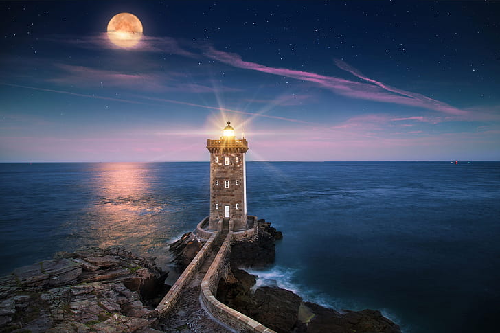 sea, rays, light, landscape, night, stones, rocks, the moon, France, lighthouse, stars, Brittany, HD wallpaper