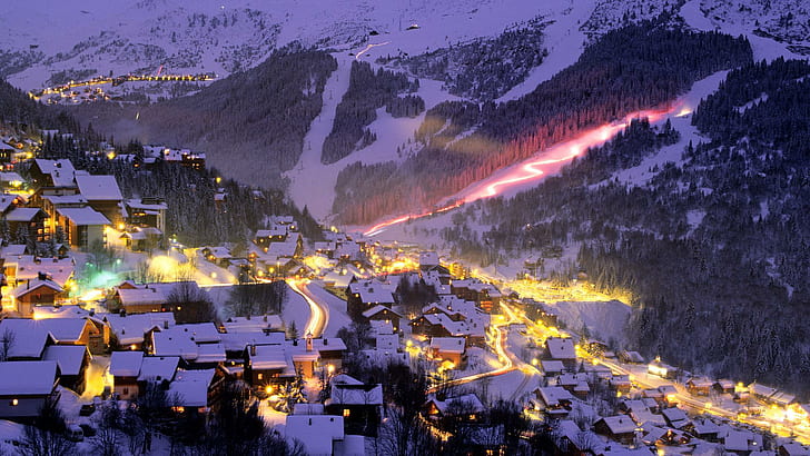 Estância de esqui fantástica à noite, cidade coberta de neve, luzes, montanhas, resort, noite, natureza e paisagens, HD papel de parede