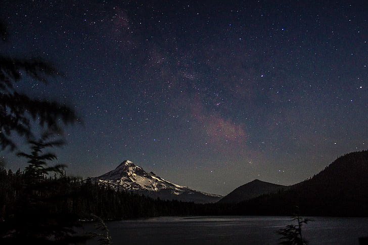 أبيض وأسود الجبل ، الجبال ، الليل ، الليل المرصع بالنجوم ، المناظر الطبيعية، خلفية HD