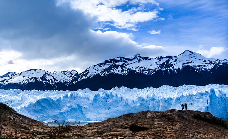 Zwei Personen stehen auf Berggipfel, Ebenen, Person, Berggipfel, Perito Moreno, Argentinien, Patagonien, Gletscher, El Calafate, Südamerika, Levelkurven, Landschaft, Eis, Fels, Paar, Menschen, Schnee, Horizont, Wandern, Wandern,trekking, polar, berg, beschaffenheit, berggipfel, scenics, himalaya, draußen, bergkette, HD-Hintergrundbild