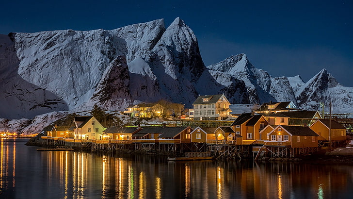 îles lofote, nature, montagne, lofoten, norvège, village, sakrisoya, village de montagne, obscurité, village de pêcheurs, neige, europe, Fond d'écran HD