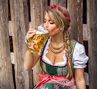 clear glas beer mug, girl, hair, the fence, beer, dress, hairstyle, mug, pigtail, Rus, HD wallpaper HD wallpaper
