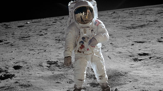 бял астронавтски костюм, астронавт, Луна, НАСА, космос, Аполон, космически костюм, HD тапет HD wallpaper