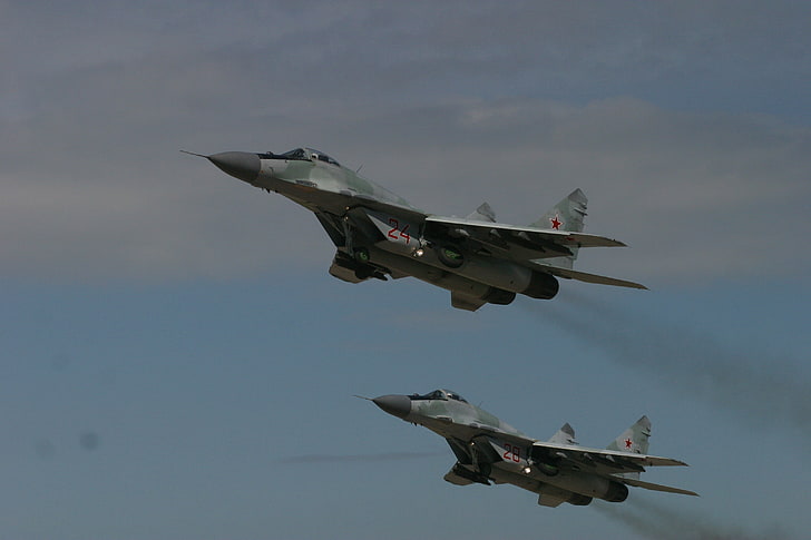 vol, The MiG-29, L'armée de l'air russe, MiG-29/35 Fulcrum, combattant de première ligne, Fond d'écran HD