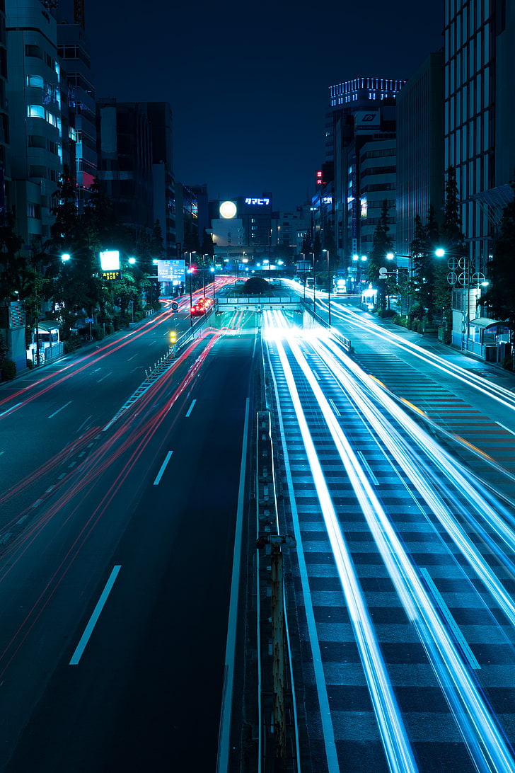 bâtiments de la ville grise, ville de nuit, route, lumière, lumières de la ville, tokyo, japon, Fond d'écran HD, fond d'écran de téléphone