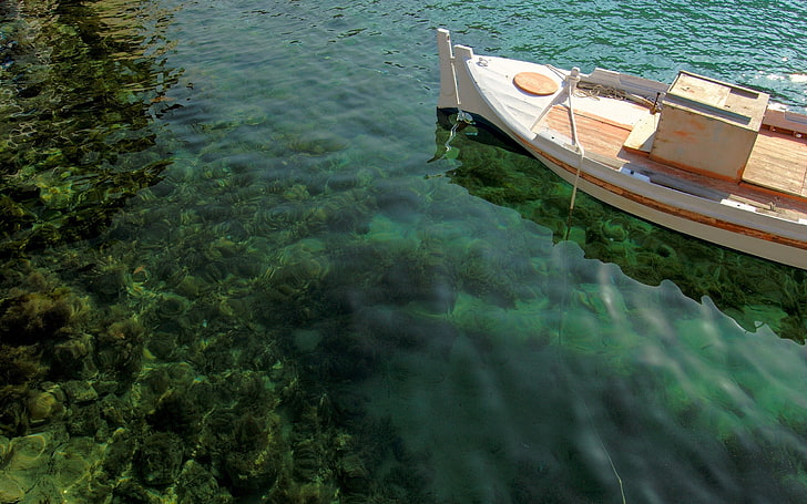 коричневое и белое деревянное каноэ, лодка, рифы, вода, прозрачная, дно, четко, HD обои
