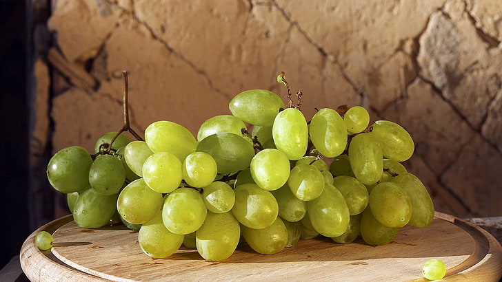 grape, fruit, edible fruit, produce, food, grapes, vine, wine, juicy, bunch, vineyard, healthy, agriculture, ripe, fresh, sweet, apple, dessert, diet, cluster, fruits, harvest, autumn, berry, organic, summer, close, nutrition, granny smith, plant, leaf, winery, delicious, health, tasty, vitamin, juice, closeup, eating apple, raw, HD wallpaper