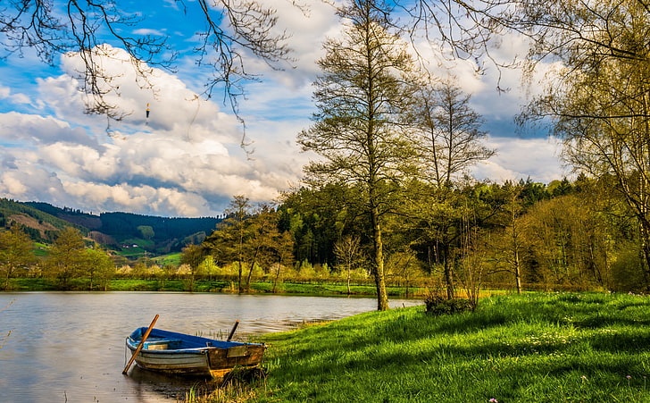 Boat, blue and gray boat, Nature, Lakes, Landscape, Grass, Trees, Shore, Lake, Water, Plants, Bench, Fishing, Boat, Clouds, bluesky, rowingboat, gengenbach, blackforest, eveningsun, HD wallpaper