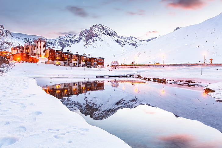 brown and white building during winter, mirror lake, tignes, mirror lake, tignes, Mirror Lake, Tignes, French Alps, brown, white building, winter, Canon EOS 5D Mark III, snow, mountain, nature, european Alps, outdoors, cold - Temperature, landscape, ice, HD wallpaper