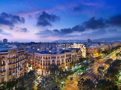 إسبانيا ، برشلونة ، ليل المدينة ، الشارع ، الطريق ، الهندسة المعمارية ، الأضواء ، الغيوم ، إسبانيا ، برشلونة ، المدينة ، الليل ، الشارع ، الطريق ، الهندسة المعمارية ، الأضواء ، الغيوم، خلفية HD HD wallpaper
