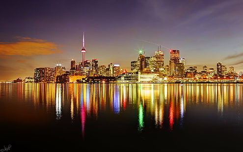 stadsbyggnader under natten, toronto, toronto, skyline, stad, byggnader, natt, Canon 6D, 35mm, f / 1.4, Toronto Ontario, Kanada, Polson Pier, stadshorisont, stadsbild, natt, skyskrapa, reflektion, arkitektur, centrum, urban scen, berömd plats, torn, byggnad exteriör, byggd struktur, skymning, flod, vatten, himmel, strand, solnedgång, kontorsbyggnad, panorama, modern, upplyst, HD tapet HD wallpaper