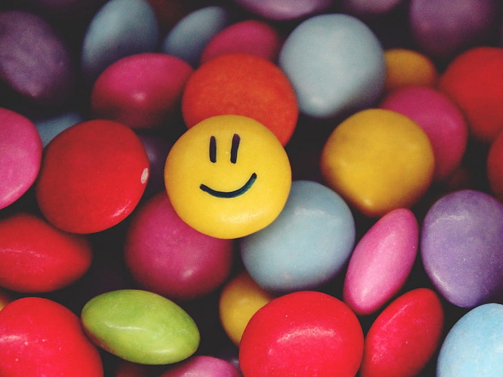 smile emoji jeux de quilles, smiley, sourire, bonbons, coloré, Fond d'écran HD