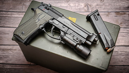 siyah yarı otomatik tabanca ile dergi, silah, tabanca, Beretta, Beretta 92, HD masaüstü duvar kağıdı HD wallpaper