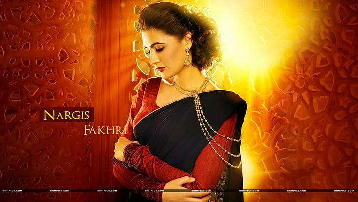 Nargis Fakhri In Black Saree, sari a maniche lunghe nero e rosso da donna, celebrità femminili, nargis fakhri, bollywood, attrice, nero, saree, Sfondo HD