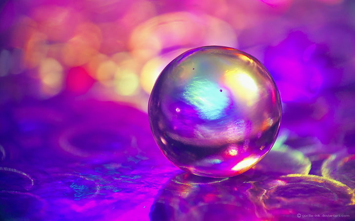 переливающаяся стеклянная мраморная игрушка, пузырьки, разноцветные, макро, боке, розовый, HD обои