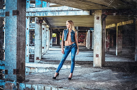 mujer, modelo, jeans, tacones altos, Fondo de pantalla HD HD wallpaper