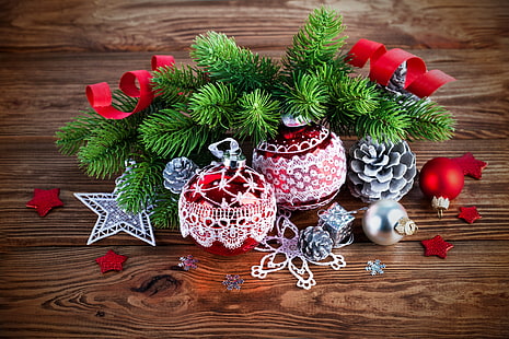Surtido de decoraciones navideñas, decoración, ramas, bolas, árbol, año nuevo, navidad, madera, Merry, Fondo de pantalla HD HD wallpaper