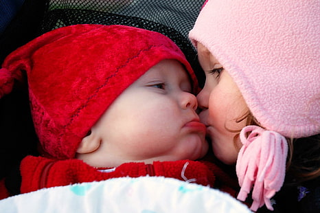 Baby Kiss Cute Child Kids Mood Love Desktop Photo, barn, baby, barn, söta, barn, kyss, kärlek, humör, HD tapet HD wallpaper