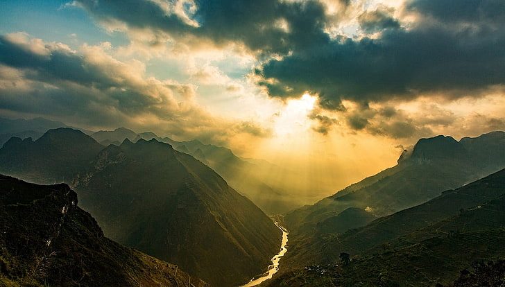 bukit pegunungan di bawah langit berawan, fotografi, pemandangan, alam, sinar matahari, gunung, awan, sungai, sinar matahari, langit, Vietnam, Wallpaper HD