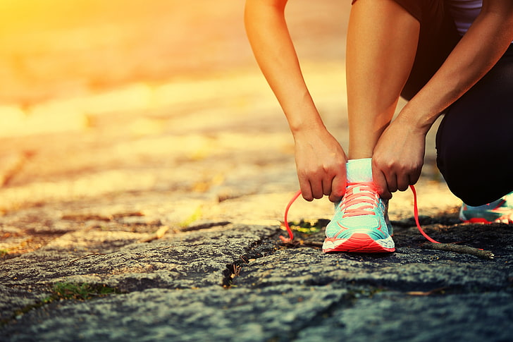 unpaired teal and pink running shoe, running, shoes, lace, sun rays, asphalt, HD wallpaper