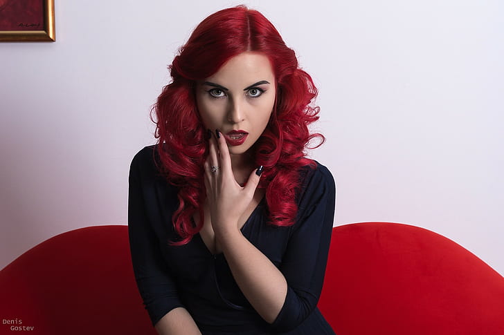 wanita, berambut merah, berpakaian, mulut terbuka, sofa, potret, Wallpaper HD