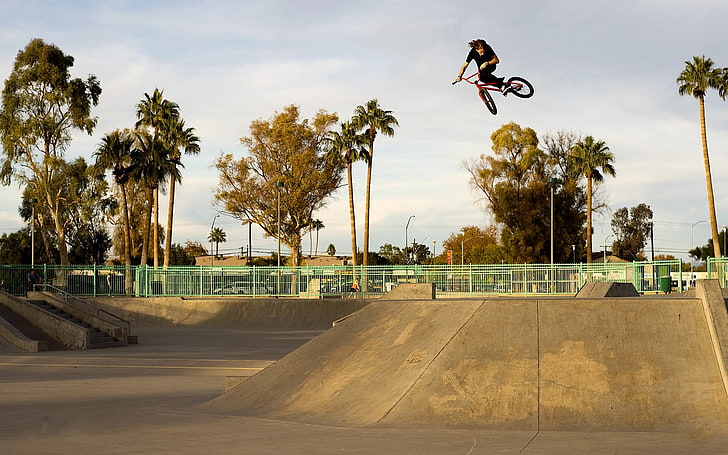 red BMX bike, sport, guy, air, skate, park, trick, city, HD wallpaper