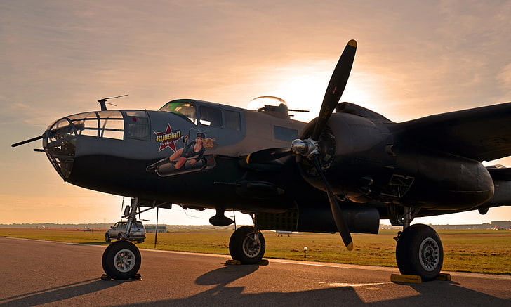 sunset, the plane, Parking, airbrushing, Airshow, bomber, club, military, action, American, collection, North American, twin-engine, historical, private, times, metal, medium, radius, retro., the second world war, B-25 Mitchell, lend-lease, HD wallpaper